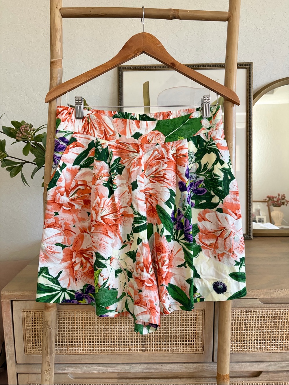 H&M Floral Elastic-Waist Shorts Sz 8